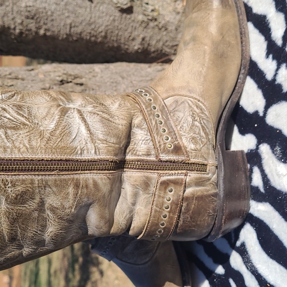 Sonora Leather distressed square toe knee boots - Picture 10 of 14